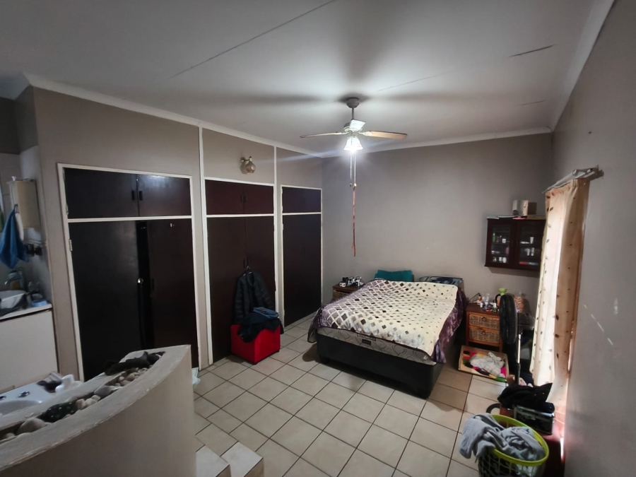To Let 3 Bedroom Property for Rent in Safari Gardens North West